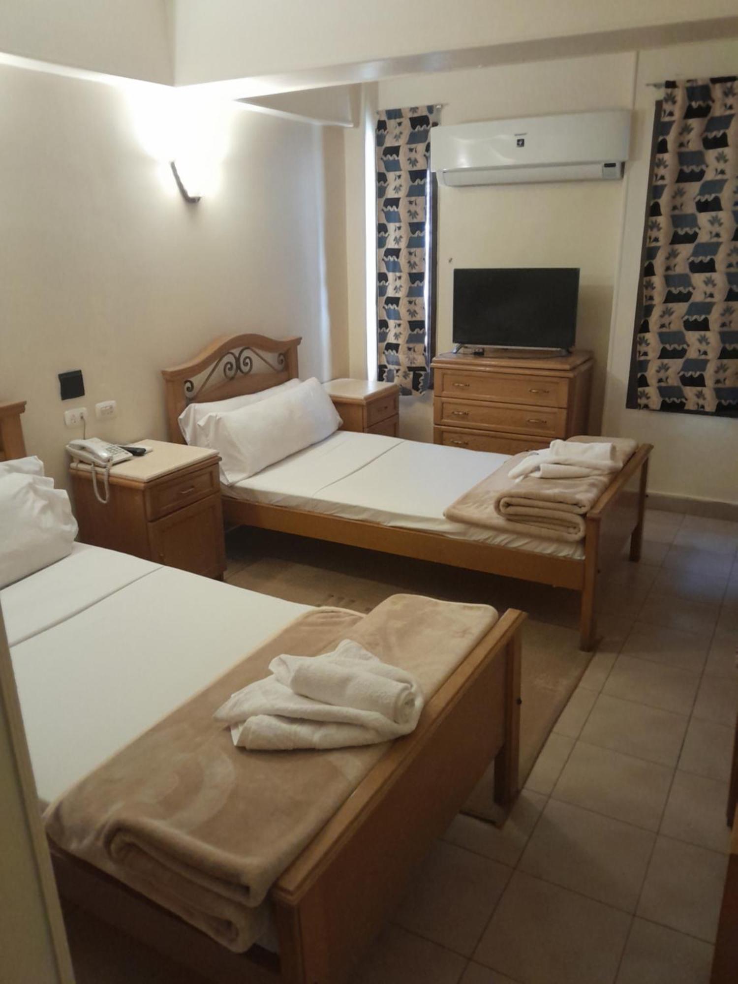 Applicators Hotel 아부 심벨 외부 사진
